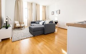 Orestaliving- 3Br On The Daube Canal/Friedensbruecke