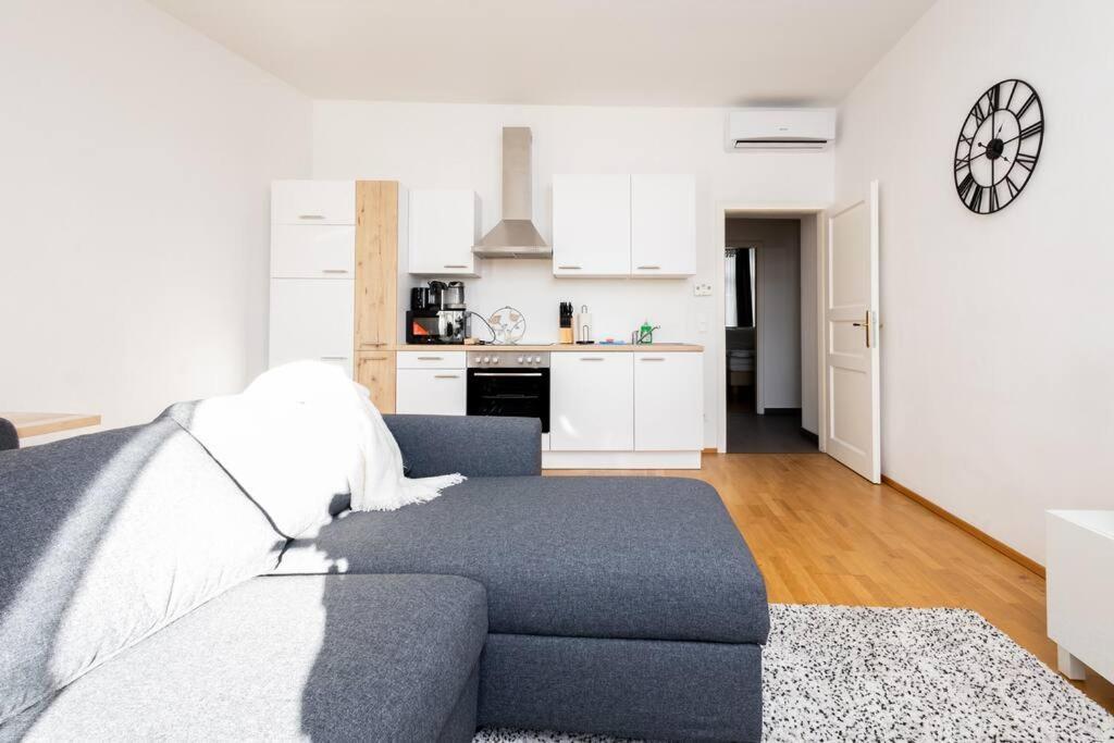 Orestaliving- 3Br On The Daube Canal/Friedensbruecke Vienna Exterior photo